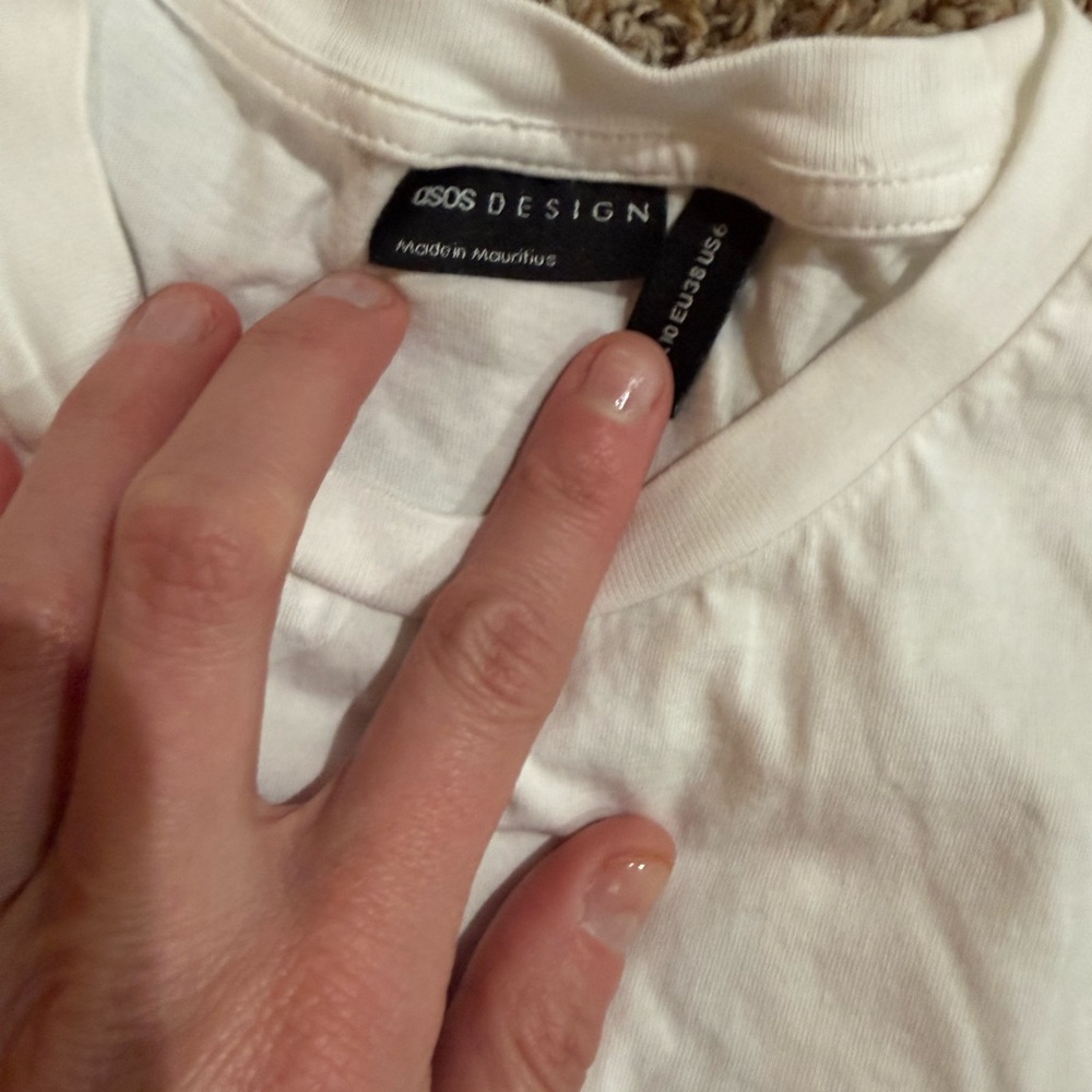 Classic Black and White T-Shirts - Picture 4 of 4